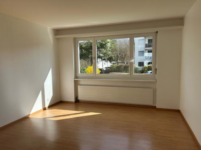 Gemütliche 3.5 Zimmer Wohnung mit Balkon!