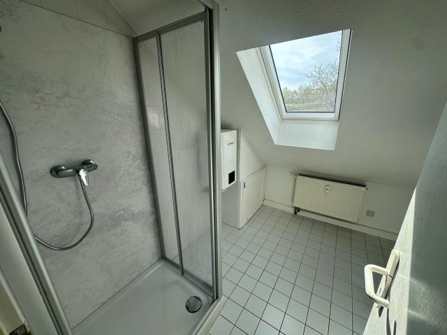 Gemütliche 3 Raum DG Wohnung mit Garten am Haus – unterhalb der Osterburg!