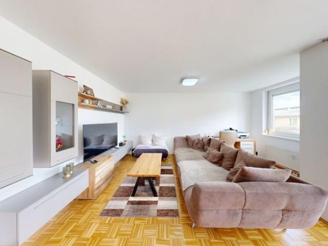 Gemütliche 3 Zimmer Wohnung in Telfs mit Tiefgaragenstellplatz zu verkaufen!