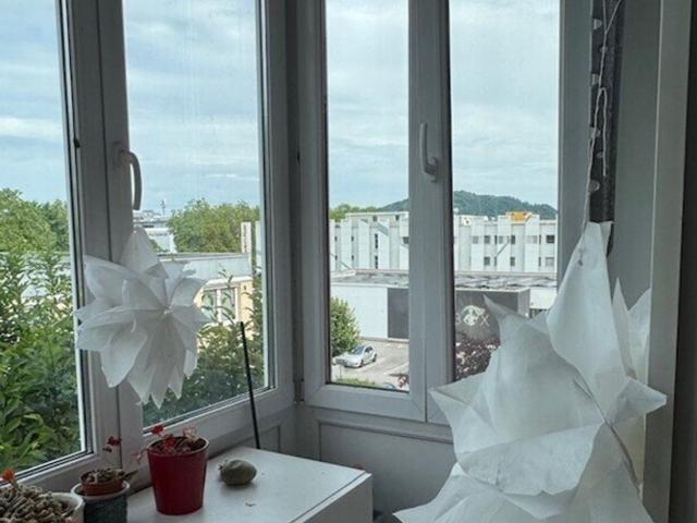 Gemütliche 42m² Wohnung in Salzburg gepflegt, mit Stellplatz und Einbauküche!