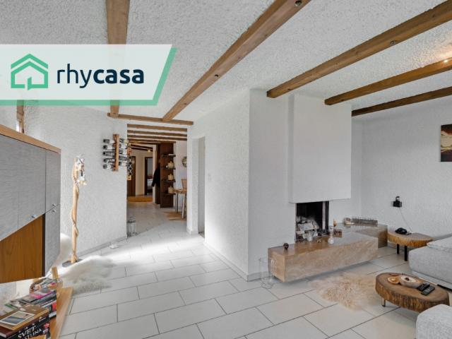 Gemütliche 4.5 Zimmerwohnung mit Cheminée und sonnigem Balkon