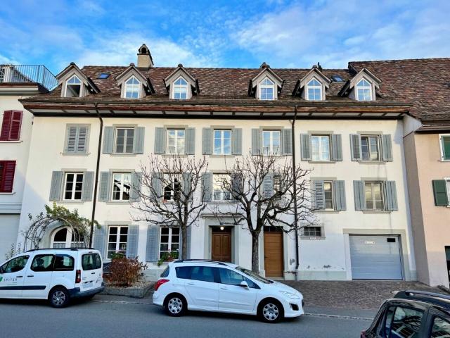 Gemütliche 4.5 Zimmer Wohnung mit Balkon in Hallau