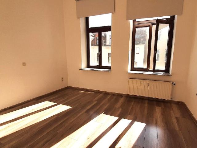 Gemütliche 4 Raumwohnung! Offene Wohnküche, Tageslichtbad und Stellplatz