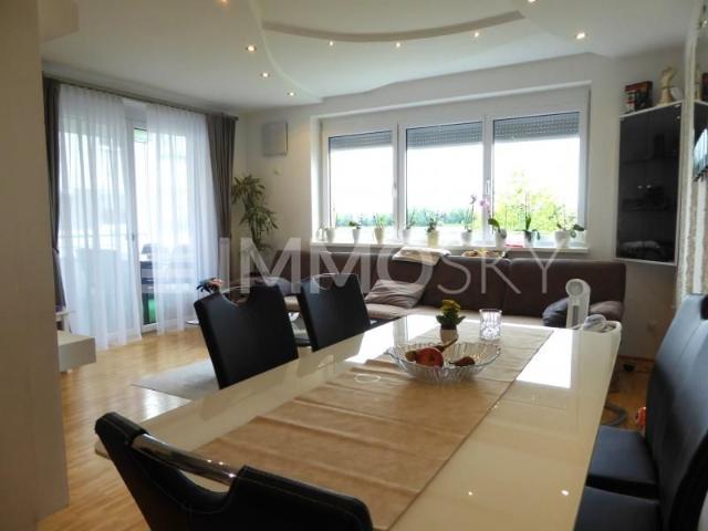 Gemütliches Zuhause mit Loggia und Blick ins Grüne 3Zimmer, TG Platz