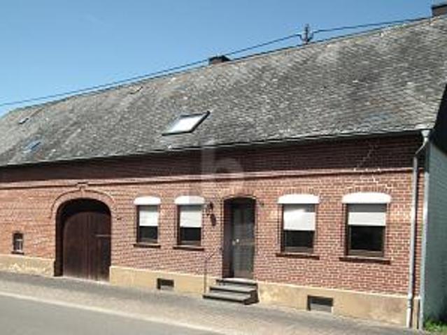 GEMÜTLICHES BAUERNHAUS IN NATURLAGE