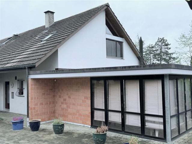 Gemütliches Doppel Einfamilienhaus in der Zone W3