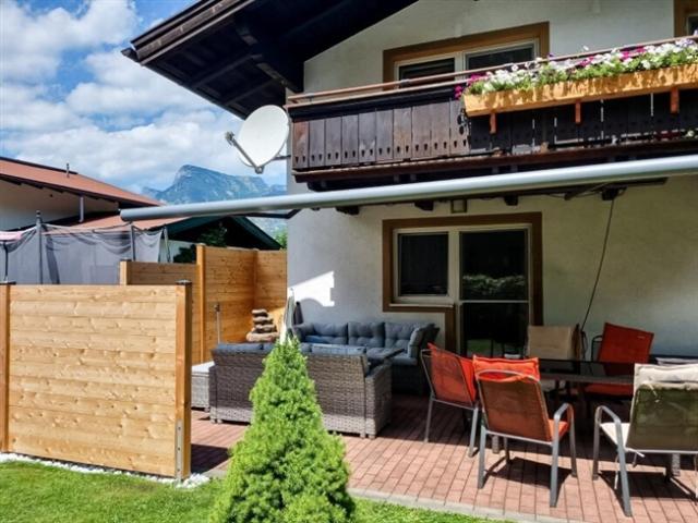Gemütliches Ein bis Zweifamilienhaus mit Balkon & Terrasse & Photovoltaik