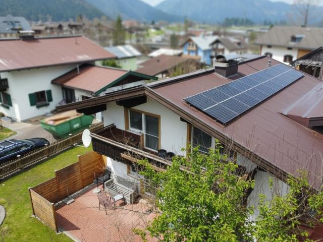 Gemütliches Ein bis Zweifamilienhaus mit Balkon & Terrasse & Photovoltaik