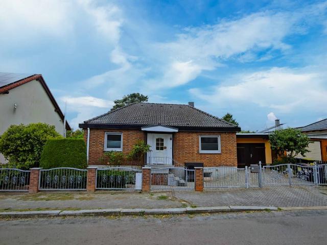 Gemütliches Einfamilienhaus in ruhiger Lage mit Garage sofort bezugsfrei