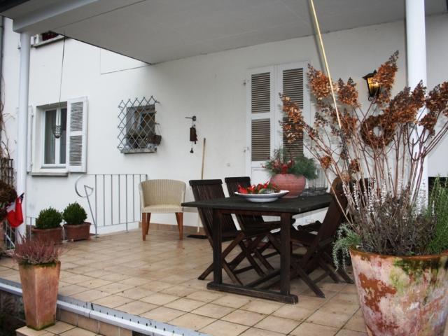 Gemütliches Einfamilienhaus mit Doppelgarage in Darmstadt Eberstadt