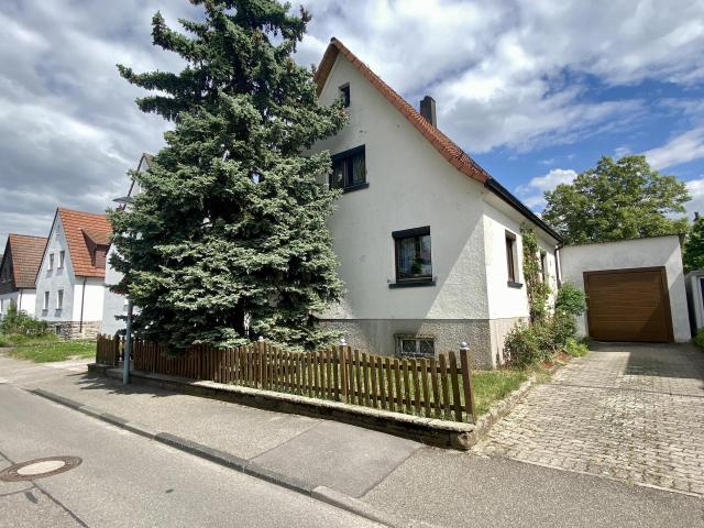 Gemütliches Einfamilienhaus mit großem Garten in attraktiver Lage