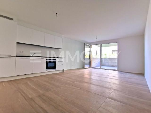 Gemütliches Einkommen in einem eleganten Gebäude