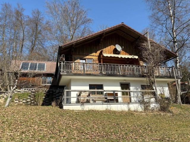 Gemütliches Holzblockhaus zur Miete