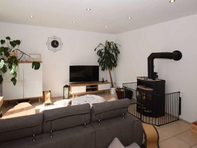 Gemütliches, individuelles Reihenmittelhaus mit Kaminofen, Südterrasse und Carport!