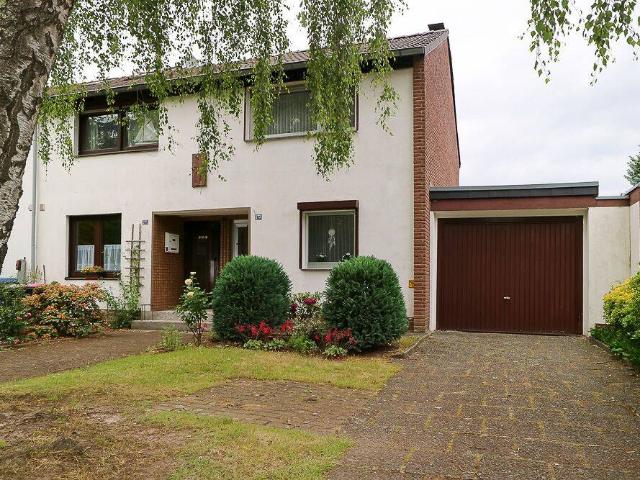 Gemütliches Reihenendhaus mit Gartenoase