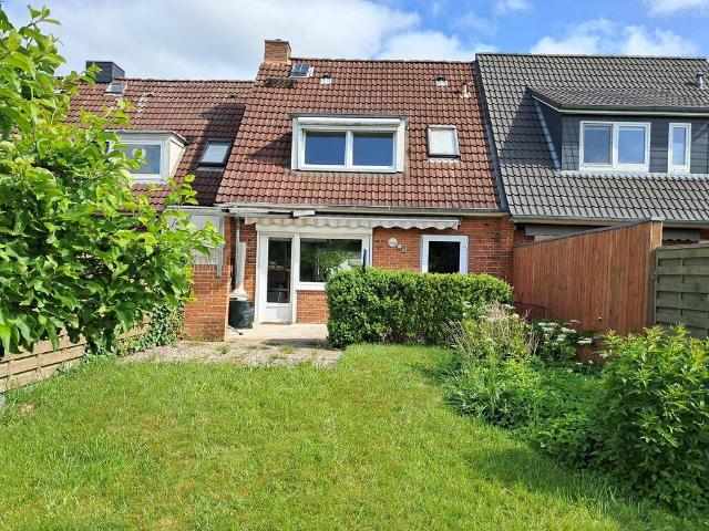 Gemütliches Reihenmittelhaus mit Terrasse, Garten, Keller und Außenstellplatz in Husum Rödemis