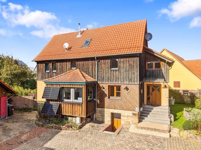 Einzigartig und einladend Ihr neues Zuhause mit Kamin, Sauna und Balkon Kraftwerk
