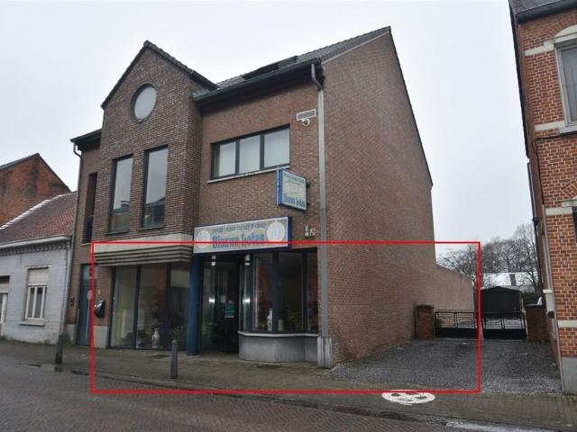 Gemengd gebruik te koop voor 179000 euro met 1 slaapkamers