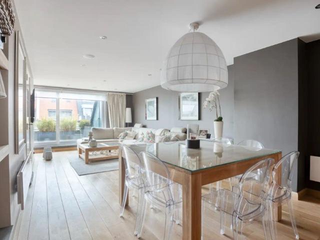 Gemeubeld 2 slaapkamer appartement