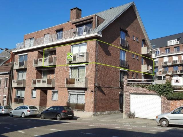GEMEUBELD APPARTEMENT MET GARAGE EN KELDER CENTRUM TONGEREN