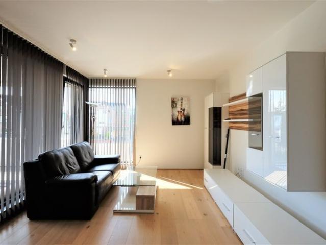 Gemeubeld nieuwbouwappartement te huur