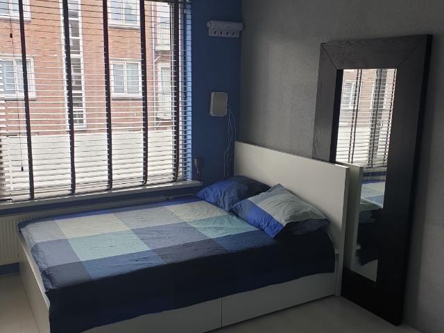 gemeubileerde kamer/furnished room
