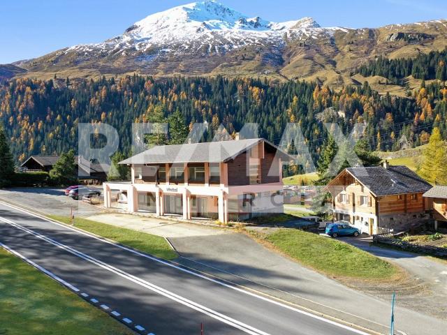 Gemischt genutztes Gebäude zur Renovierung, mit Restaurant + Zimmern in Bourg St Pierre VS