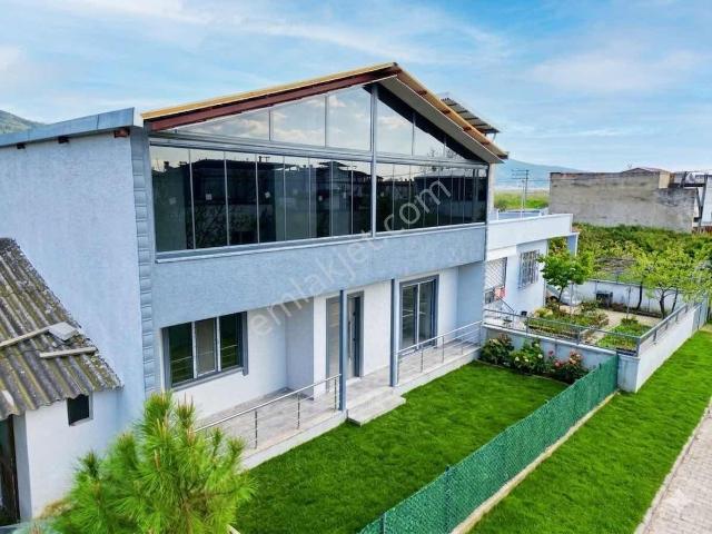 Gemlik Kumsaz Gençali'de Sahile Çok Yakın Bahçeli Fırsat Yazlık