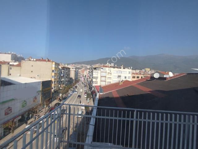 Gemlik İstiklal Caddesi Üzerinde 3+1 Satılık Masrafsız Daire