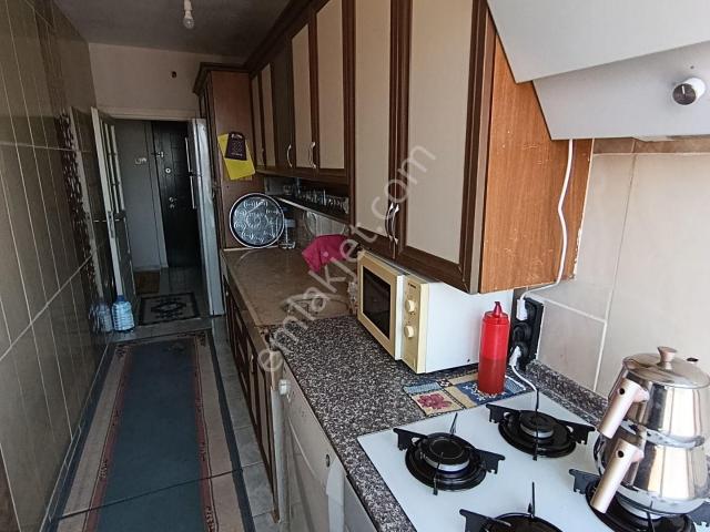 acil Gemlik Merkez İstiklal Cad.si Üzerinde 3+1 Satılık Daire