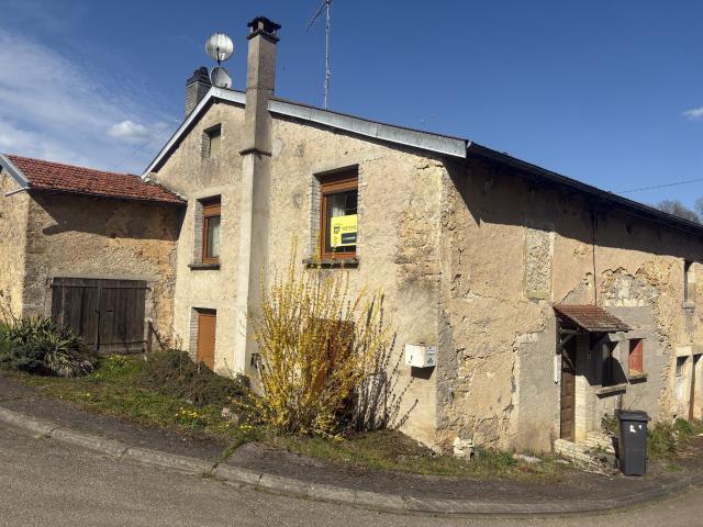 Gémonville, maison de village à rénover