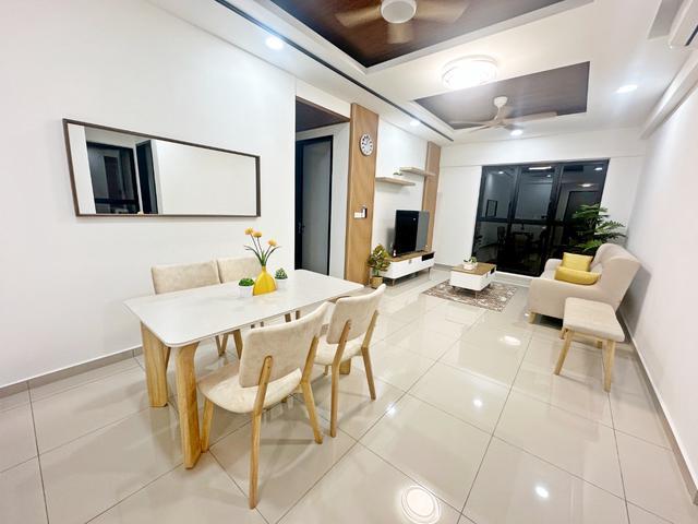 Gems Residences Brand NEW 986sf Fully Furnish3 room IOI City Mall