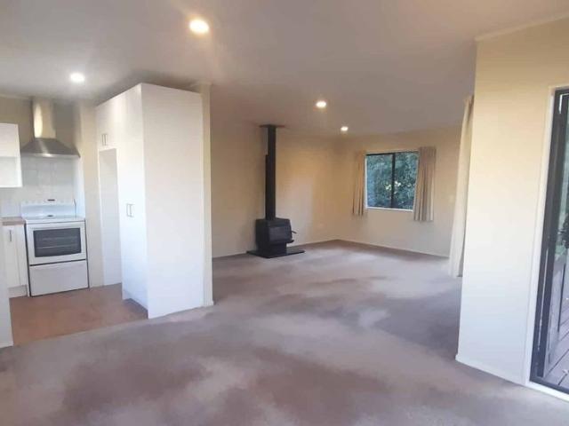 Genuine Long Term Stunning Setting Pet Friendly