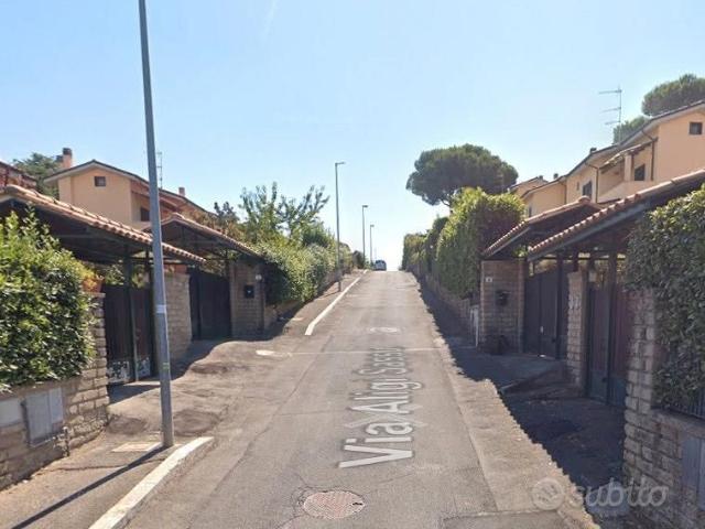 Genzano di roma ampio quadrilocale arredato