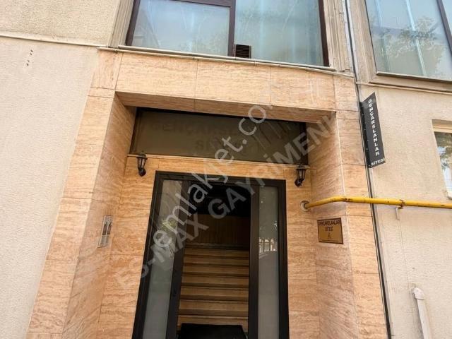 Gençarslanlar İş Merkezi'nde 2+1 100m² Kiralık Ofis