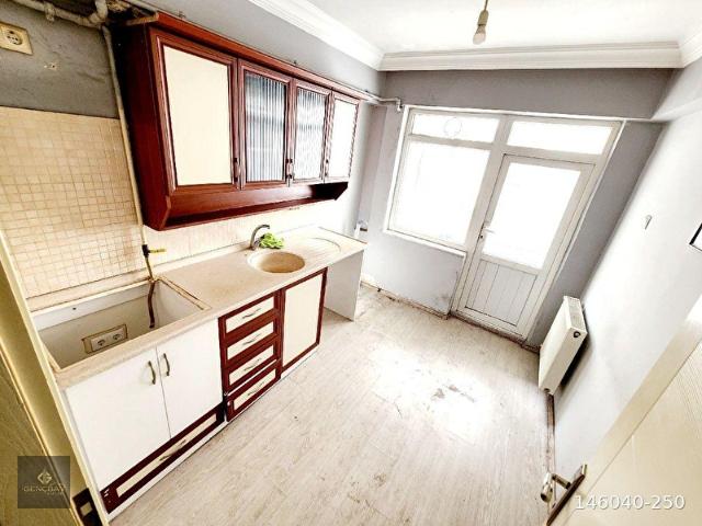 GENÇBAY EMLAK'TAN 100.YIL BULVARINDA 1.KAT 3+1 MASRAFSIZ KREDİYE UYGUN FIRSAT DAİRE