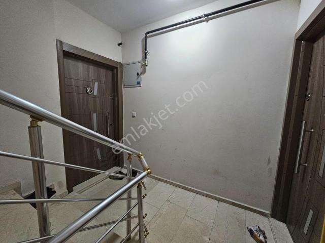 Genç Emlak'tan Sağlık Mah Kiralık 2+1 Doğalgazlı Daire