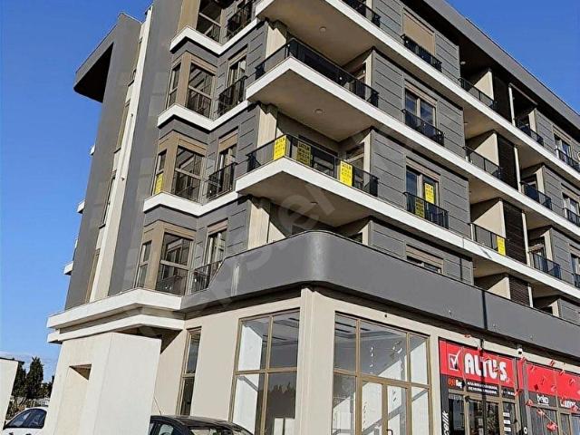 GENÇ EMLAKTAN SIFIR ASANSÖRLÜ EBEVEYN BANYOLU DAİRE