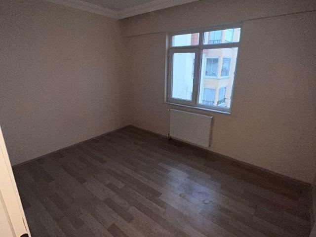 GENÇ EMLAK TAN TABAKLAR CADDESİ 3+1 SATILIK DAİRE