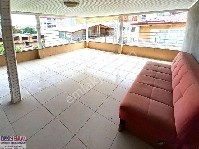 Gençlik Cad Kenarında 2+1 İçi Ful Yapılı D.gazlı 3 Ncü Kat 110 M2 Teras Katlı Dairemiz Satılıktır.