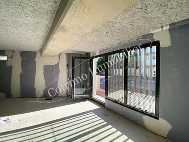 Genas 69740 Achat / Vente divers 1 pièce cave parking