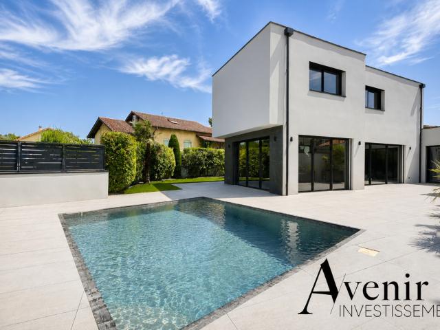 GENAS MAISON MEUBLÉE 177M2 4 CHAMBRES PISCINE POOL HOUSE Genas