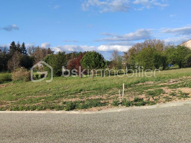Génébrières Vente Terrain 82