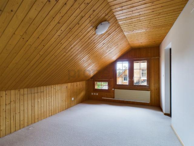 Generous 5.5 room duplex apartment with balcony in Bischofszell