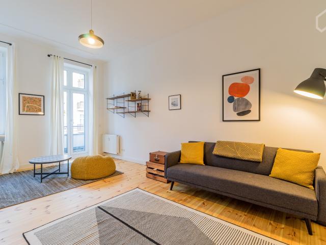 Generous and modern 4 room apartment in the center of Prenzlauer Berg