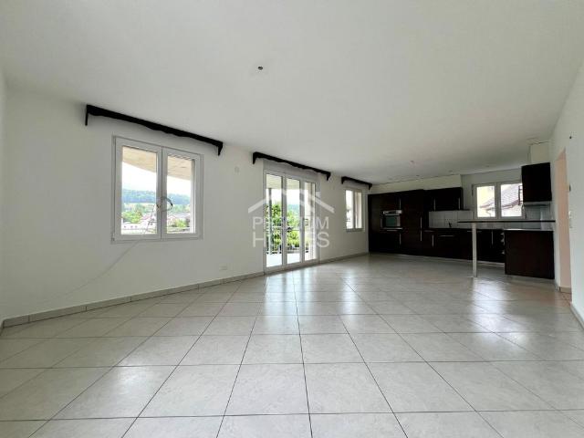 Generous apartment in a quiet, family friendly location
