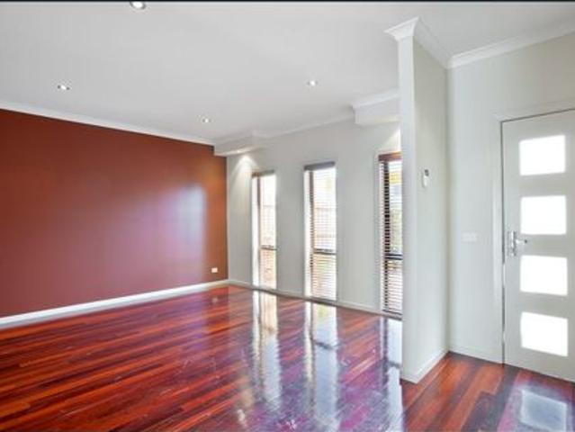 Generous contemporary living