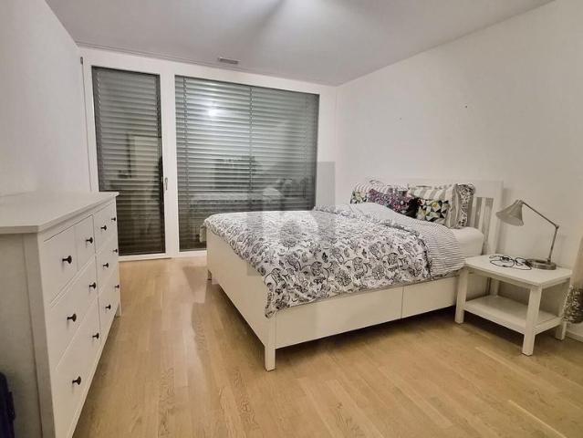 GENEROUS LAYOUT IN THE CITY