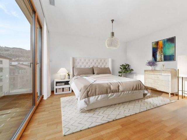 Generous living in a central location with an additional room