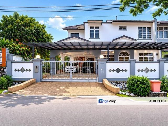 Spacious Semi D with 7 Bedrooms Located in Kelana Jaya
